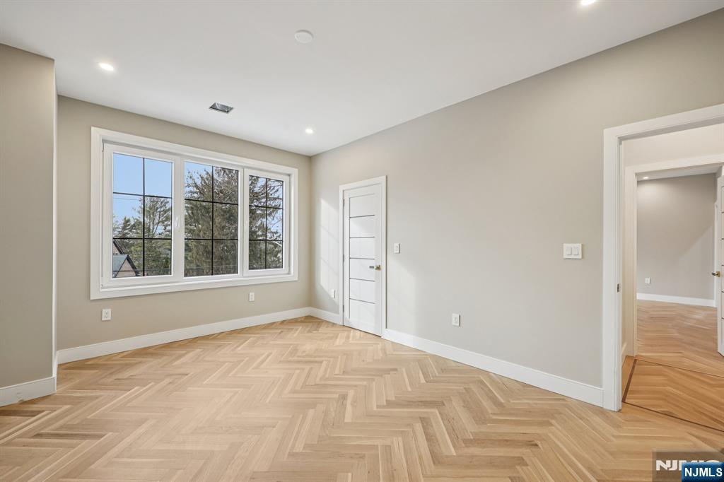 25 MacArthur Avenue Closter, NJ 07624 - Photo 32 of 49