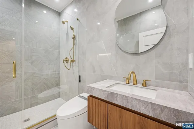 $3,225,000 | 25 MacArthur Avenue, Closter, NJ 07624