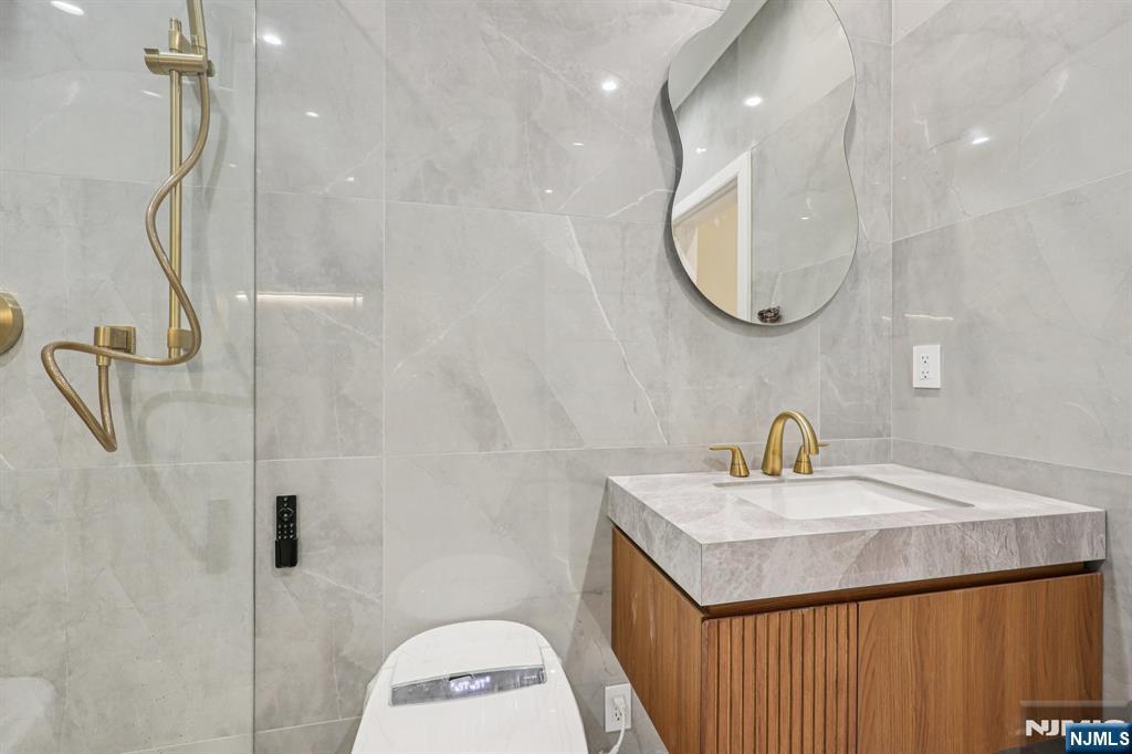 25 MacArthur Avenue Closter, NJ 07624 - Photo 36 of 49