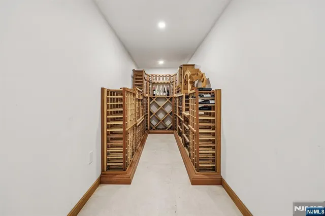 $3,225,000 | 25 MacArthur Avenue, Closter, NJ 07624