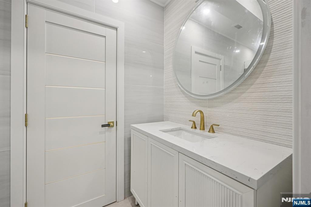 25 MacArthur Avenue Closter, NJ 07624 - Photo 46 of 49