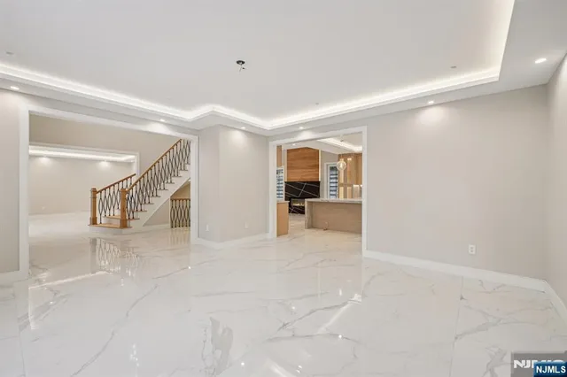 $3,225,000 | 25 MacArthur Avenue, Closter, NJ 07624