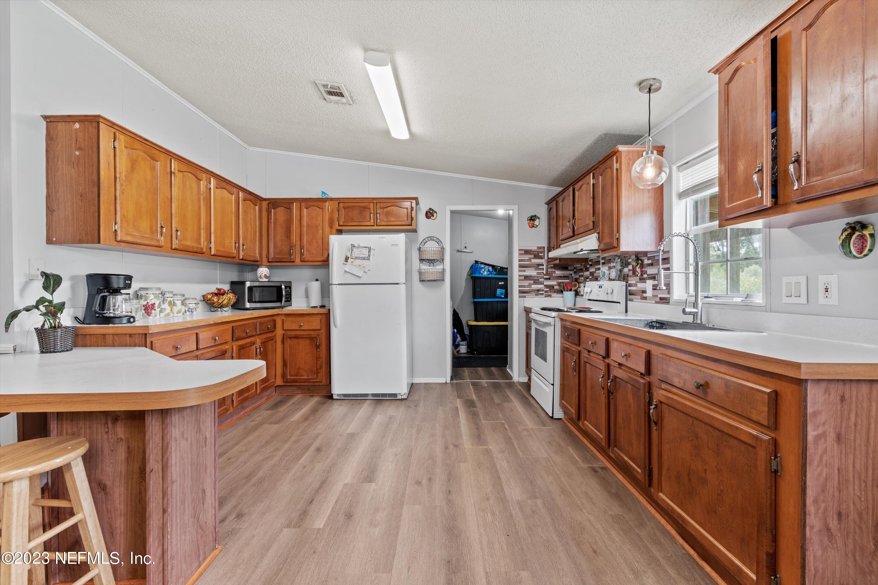 7940 Plummer Road Jacksonville, FL 32219 - Photo 12 of 27 12-Kitchen
