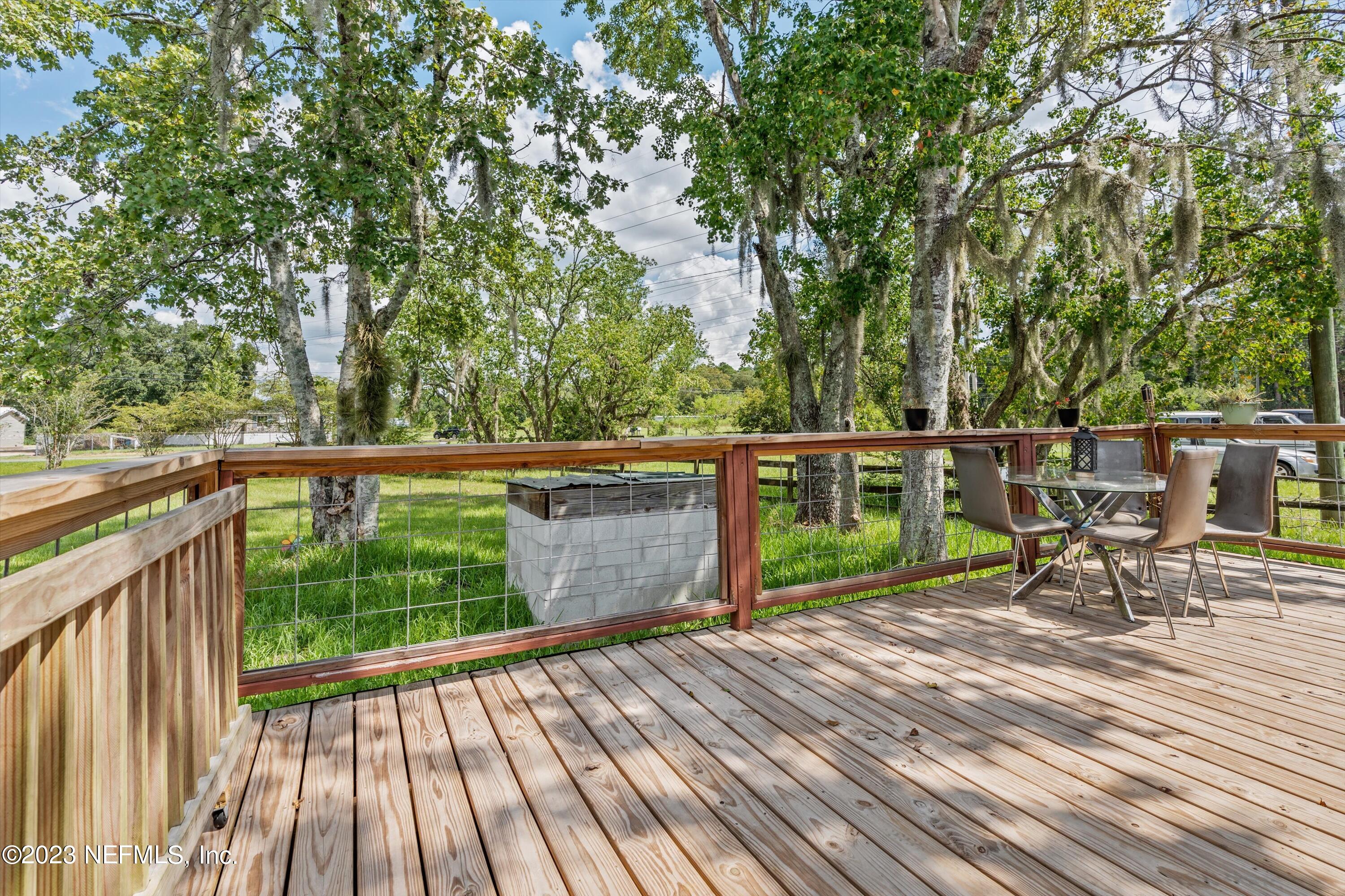 7940 Plummer Road Jacksonville, FL 32219 - Photo 3 of 27 03-Front Deck