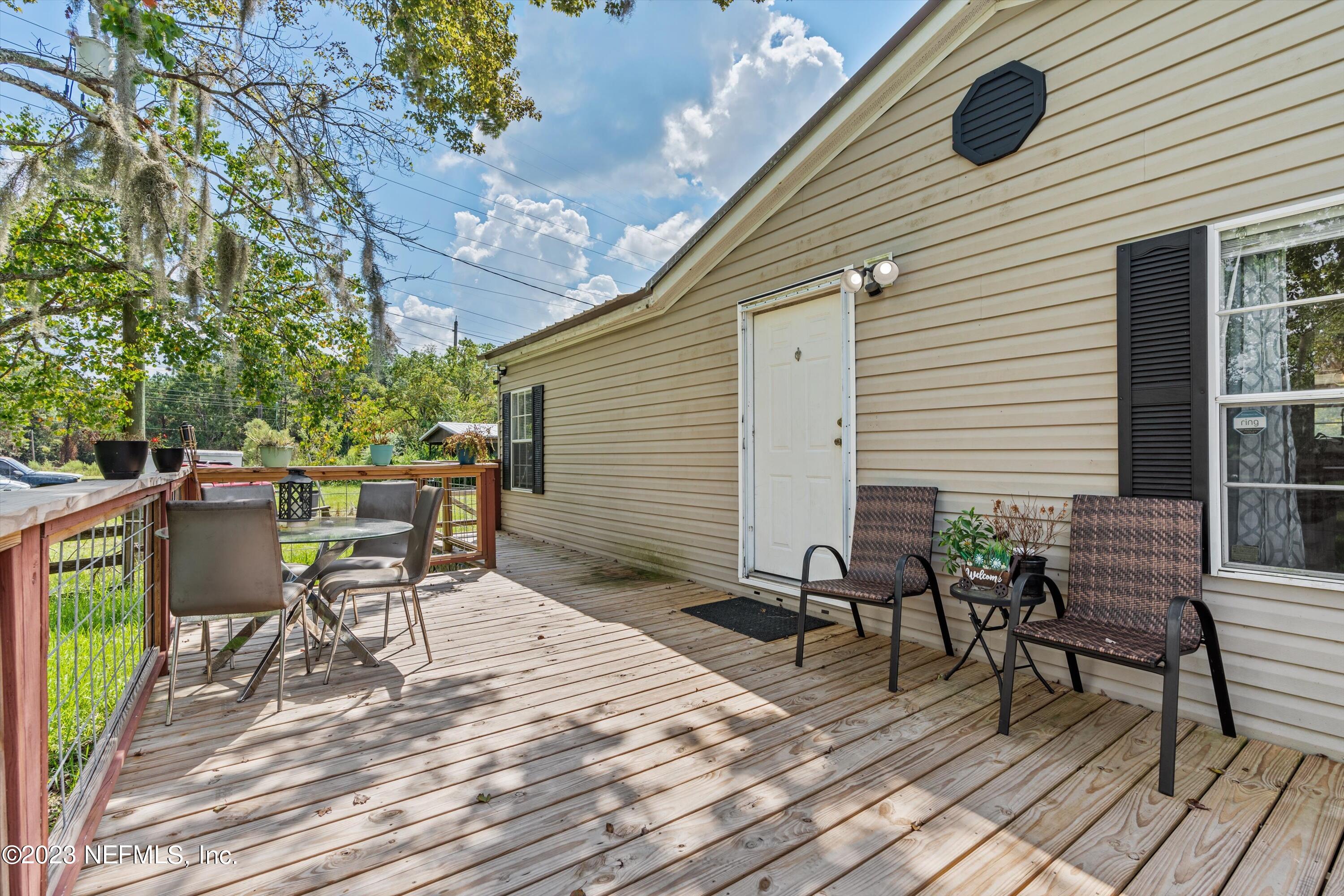 7940 Plummer Road Jacksonville, FL 32219 - Photo 4 of 27 04-Front Deck