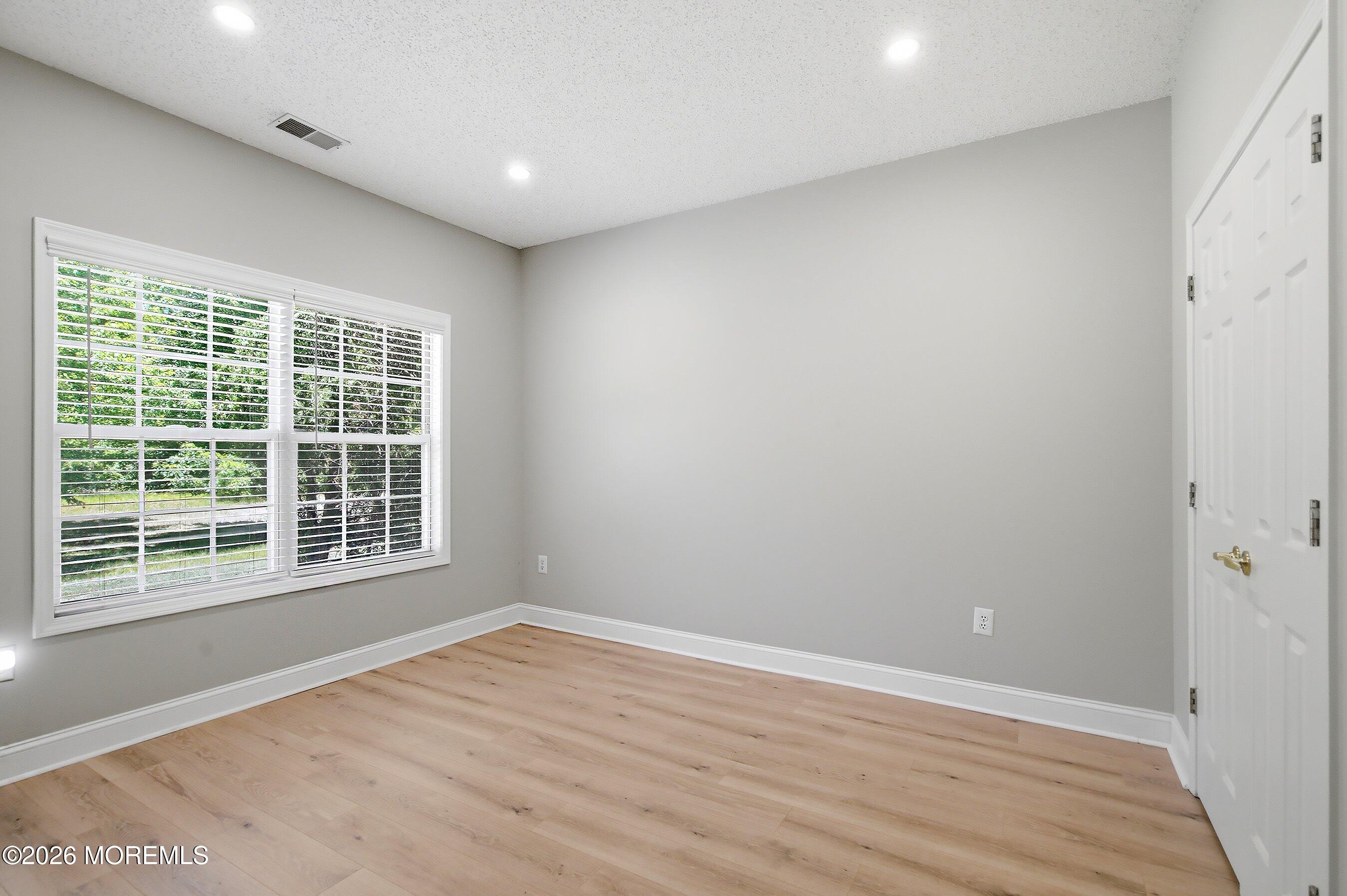 88 Riva Boulevard Brick, NJ 08723 - Photo 17 of 28 17-Bed 1