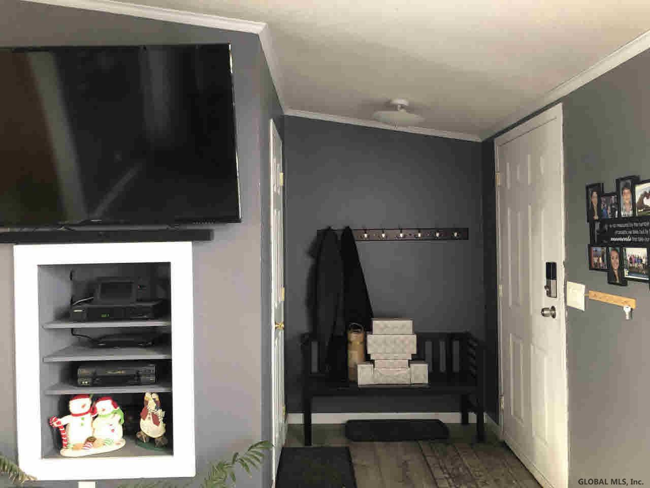 506 Drifting Ridge Road Fort Edward, NY 12828 - Photo 4 of 31 Photo 4