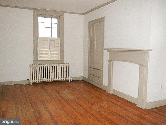 21517 Laytonsville Road Gaithersburg, MD 20882 - Photo 5 of 16 Living Room
