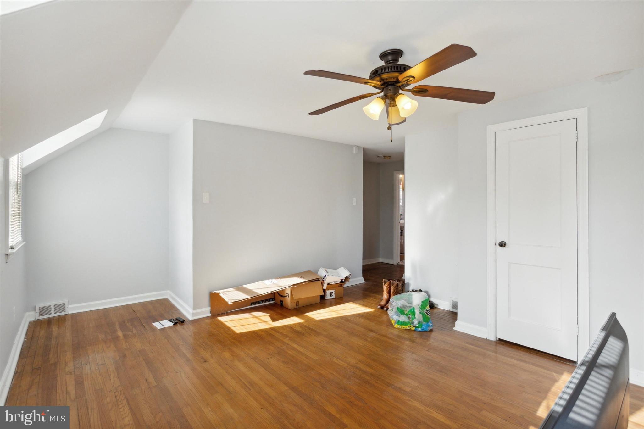 219 MacDade Boulevard Folsom, PA 19033 - Photo 17 of 27