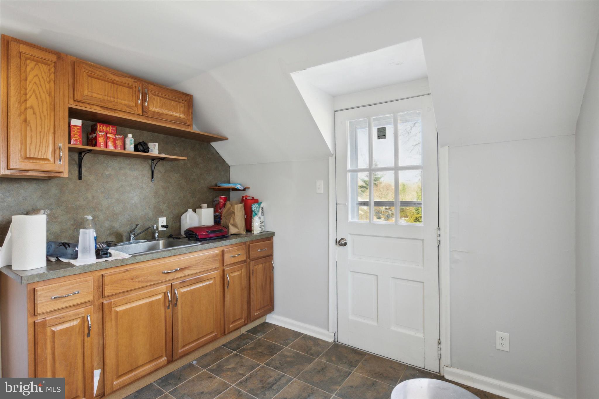 219 MacDade Boulevard Folsom, PA 19033 - Photo 19 of 27