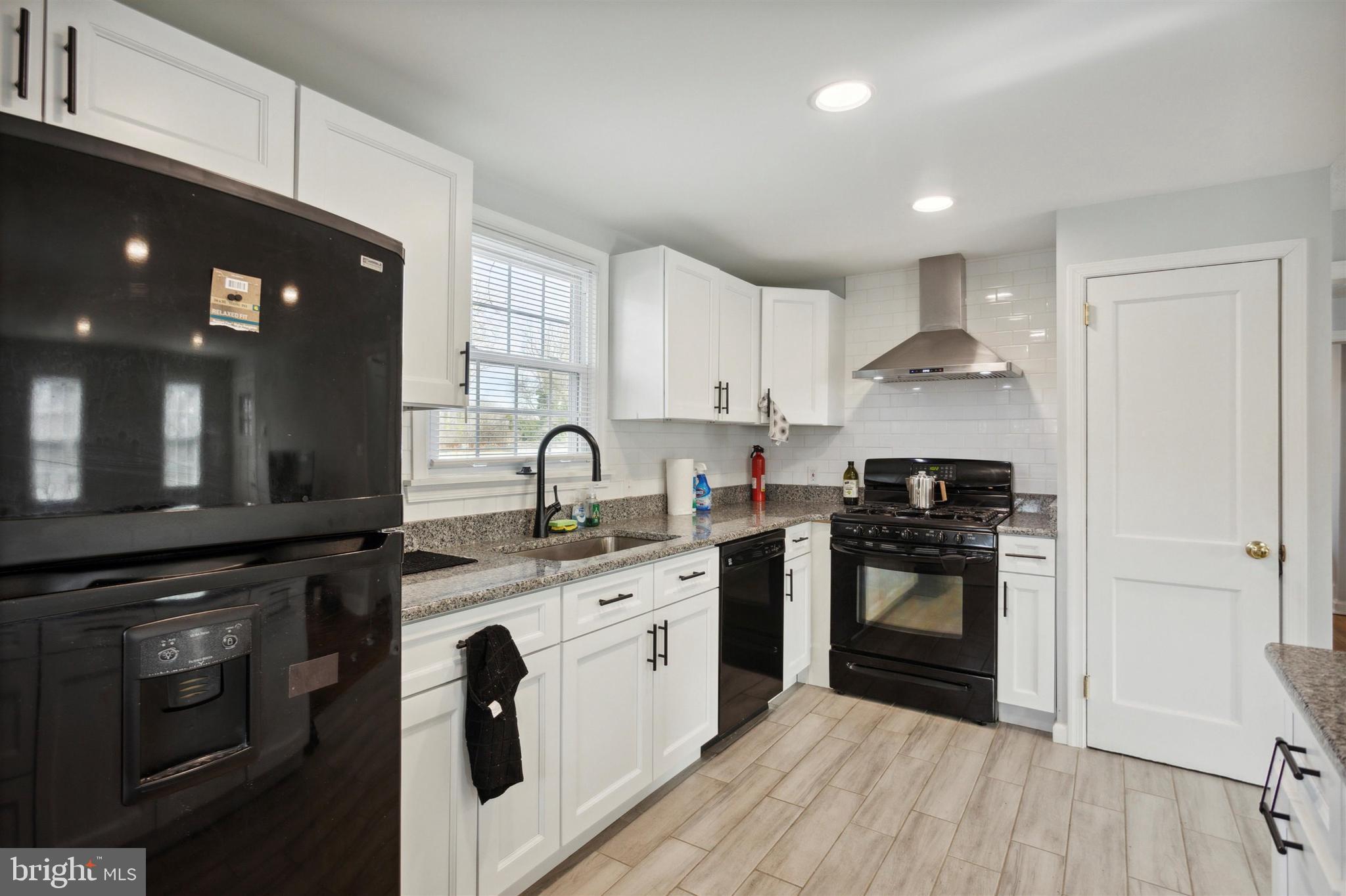 219 MacDade Boulevard Folsom, PA 19033 - Photo 7 of 27