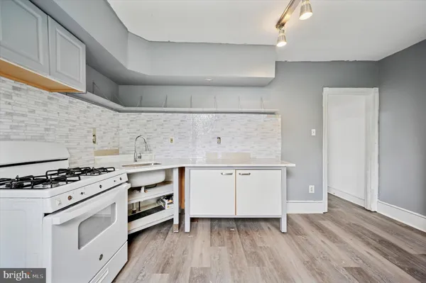 $1,100 | 5841 North 12th Street, Unit 2, Philadelphia, PA 19141