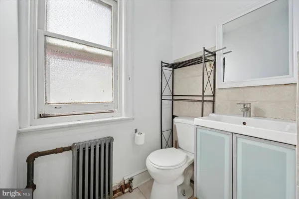 $1,100 | 5841 North 12th Street, Unit 2, Philadelphia, PA 19141