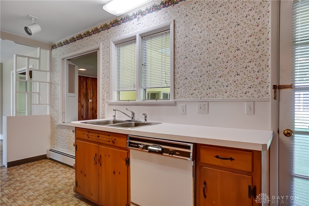 6470 Fieldson Road Dayton, OH 45459 - Photo 16 of 48 Gallery Image 16