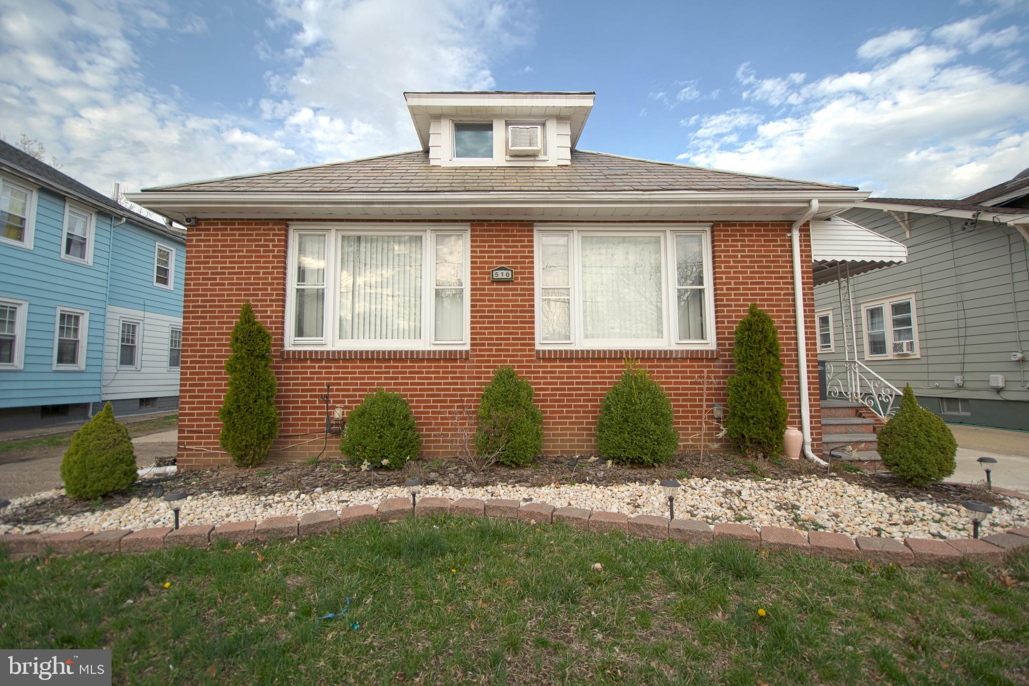 510 Columbus Avenue Trenton, NJ 08629 - Photo 1 of 19 a front view of a house