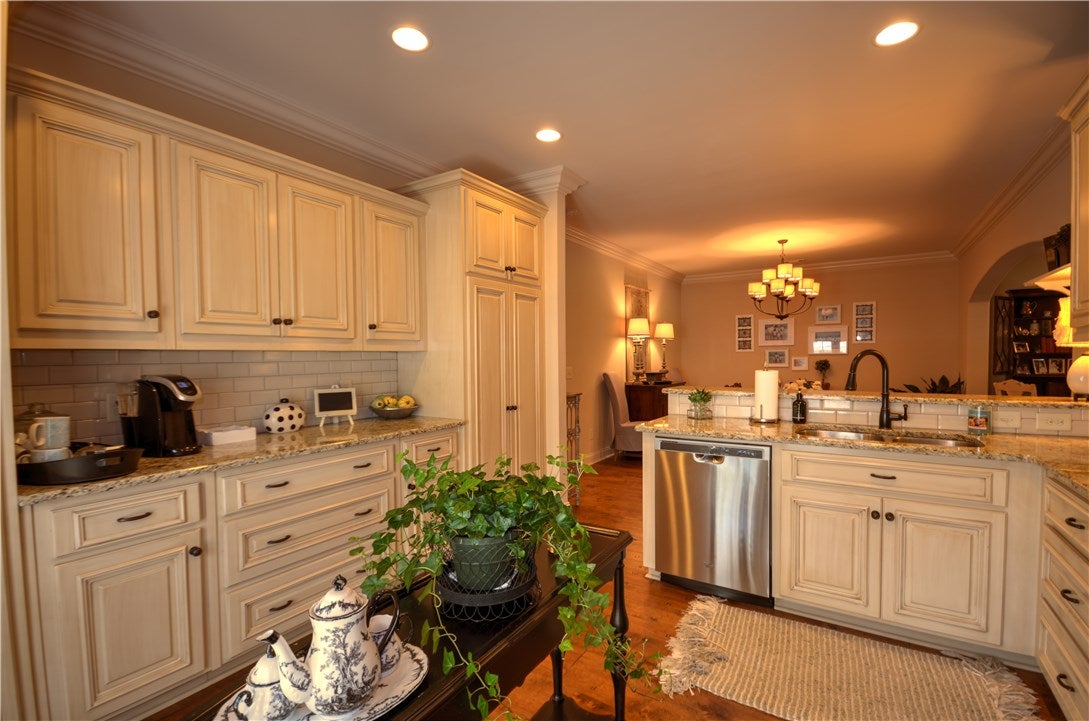1794 Covington Ridge, Unit 901 Auburn, AL 36830 - Photo 12 of 40 Gallery Image 12