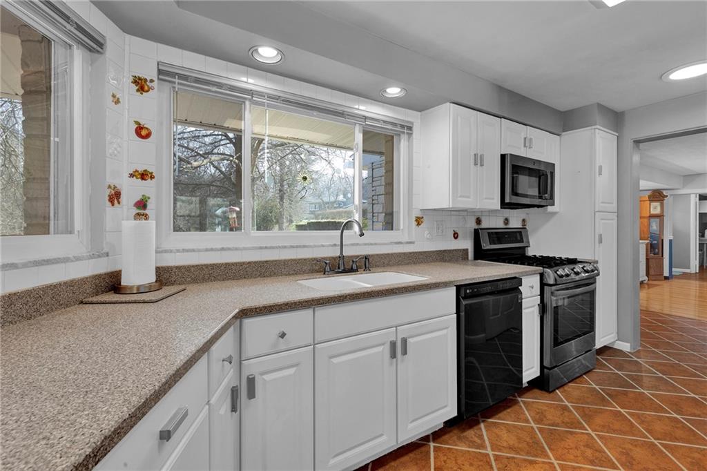 480 Chapel Road Aliquippa, PA 15001 - Photo 6 of 25 Gallery Image 6
