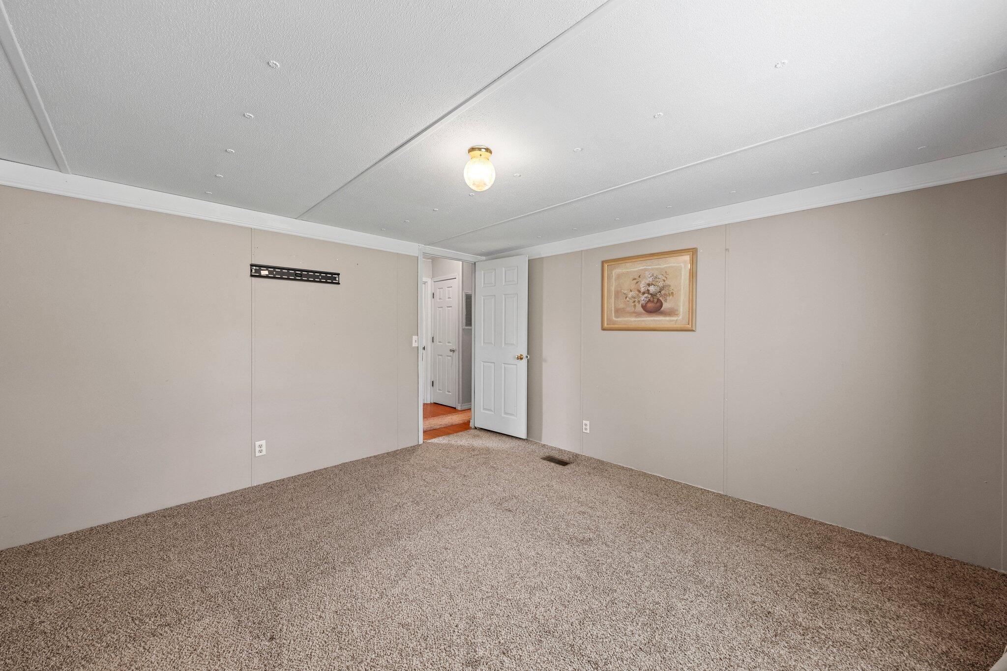 3062 Highland Avenue Crestview, FL 32539 - Photo 36 of 58 Moore Media_17