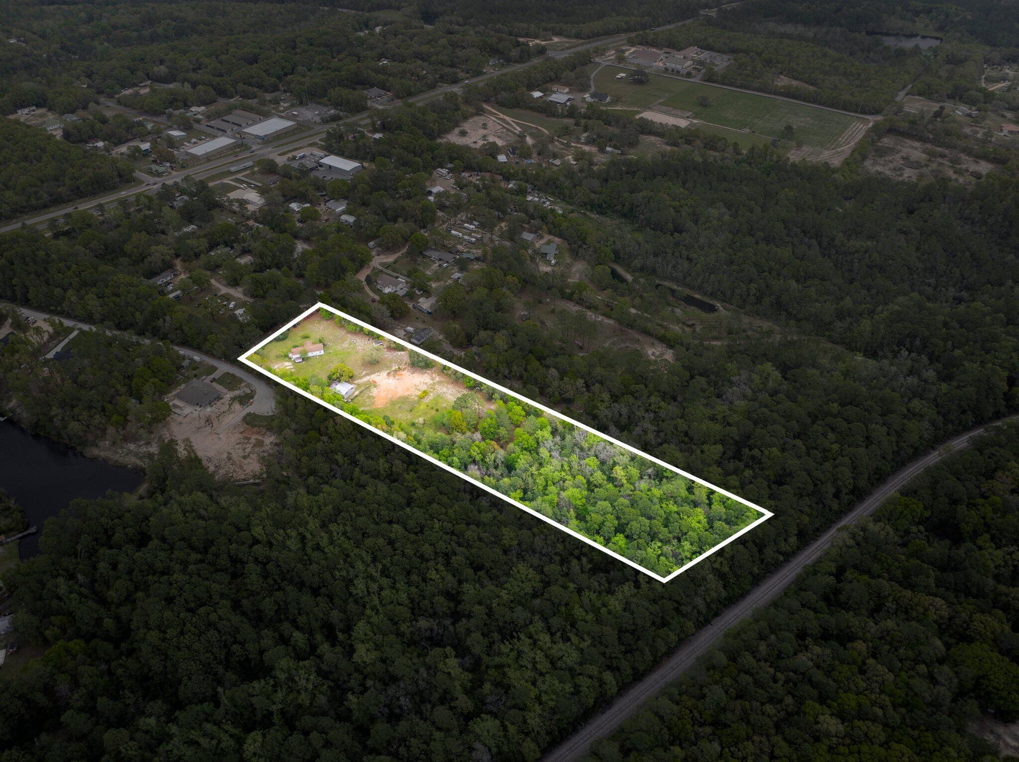 3062 Highland Avenue Crestview, FL 32539 - Photo 55 of 58 Moore Media_52