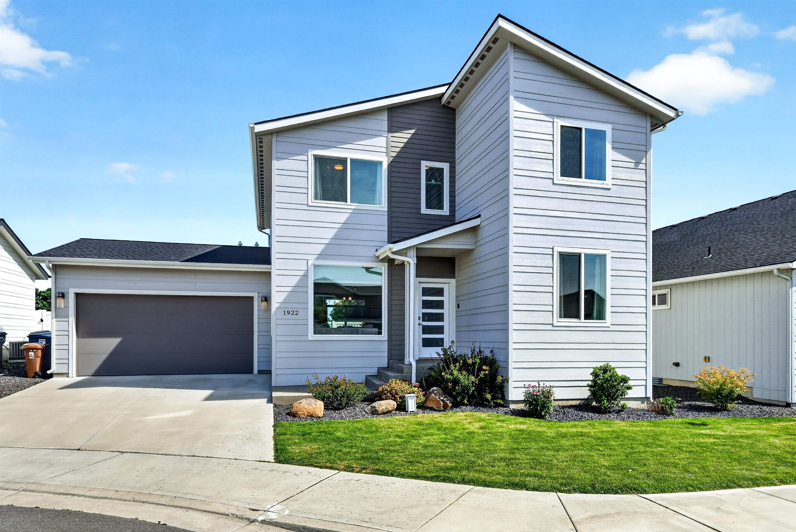 1922 Lavender Avenue Spokane, WA 99208 - Photo 1 of 48