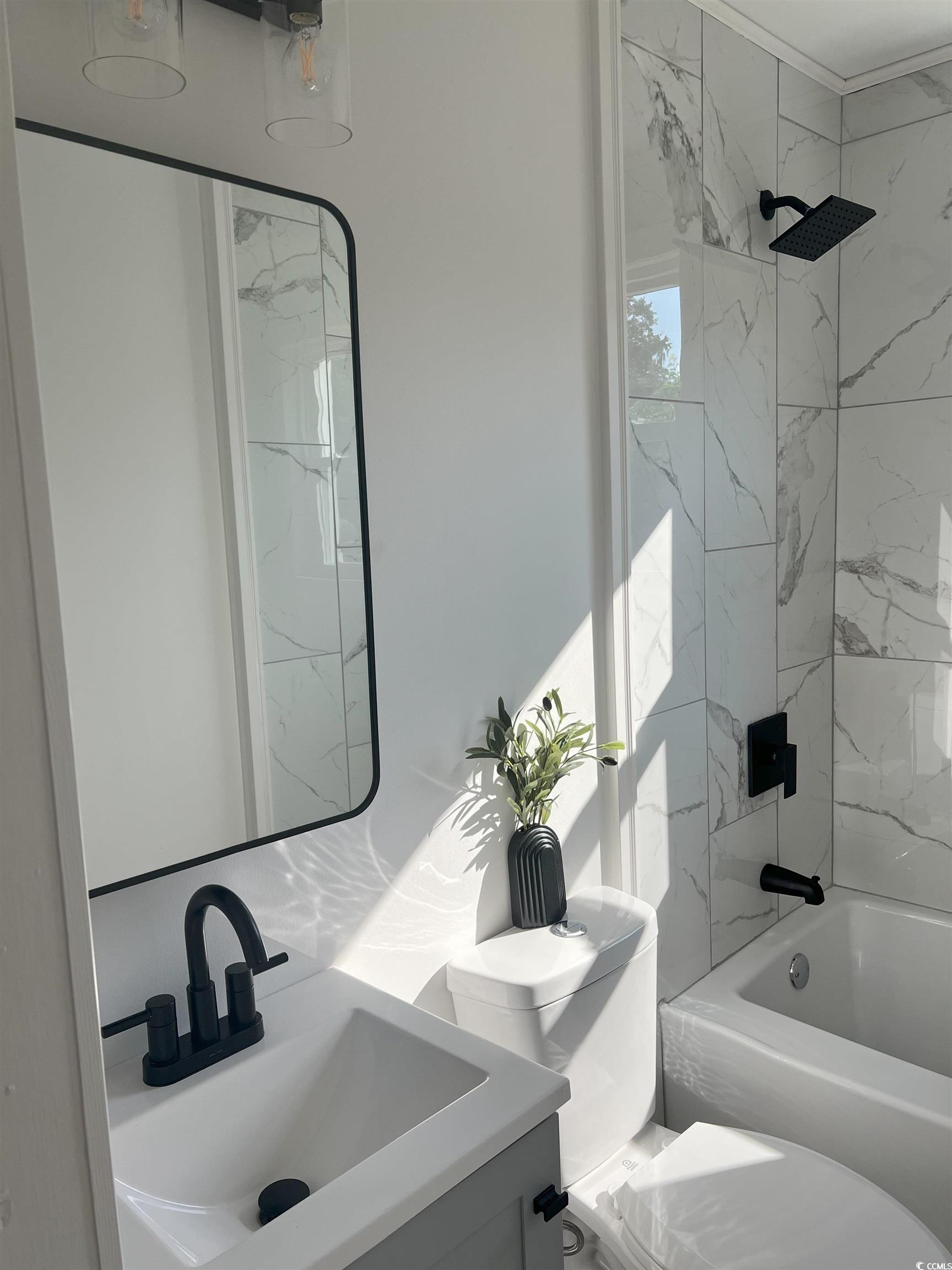 518 Nowell Street Georgetown, SC 29440 - Photo 27 of 28 Full bath featuring vanity and shower / bathtub co