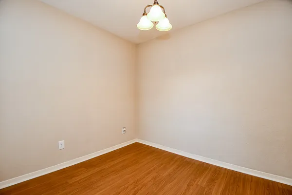 $1,050 | 3500 Tangle Brush Drive, Unit 14, The Woodlands, TX 77381