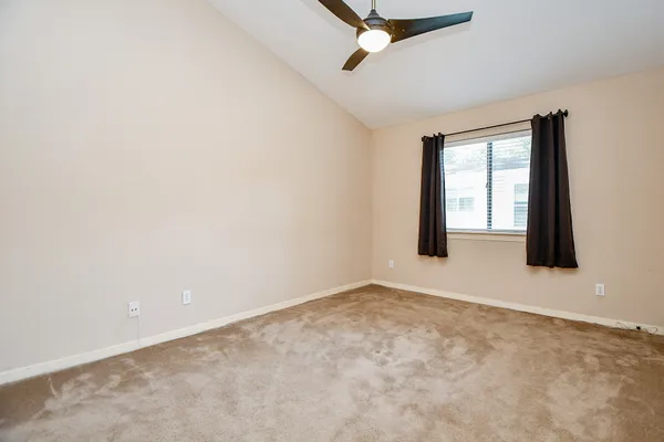 $1,050 | 3500 Tangle Brush Drive, Unit 14, The Woodlands, TX 77381