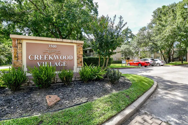 $1,050 | 3500 Tangle Brush Drive, Unit 1, The Woodlands, TX 77381