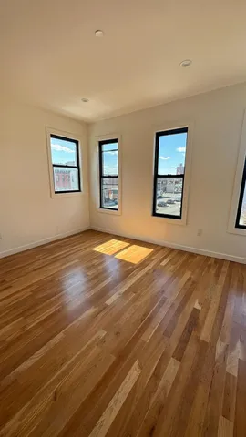 $1,299,999 | 31 Roosevelt Place | Bedford-Stuyvesant