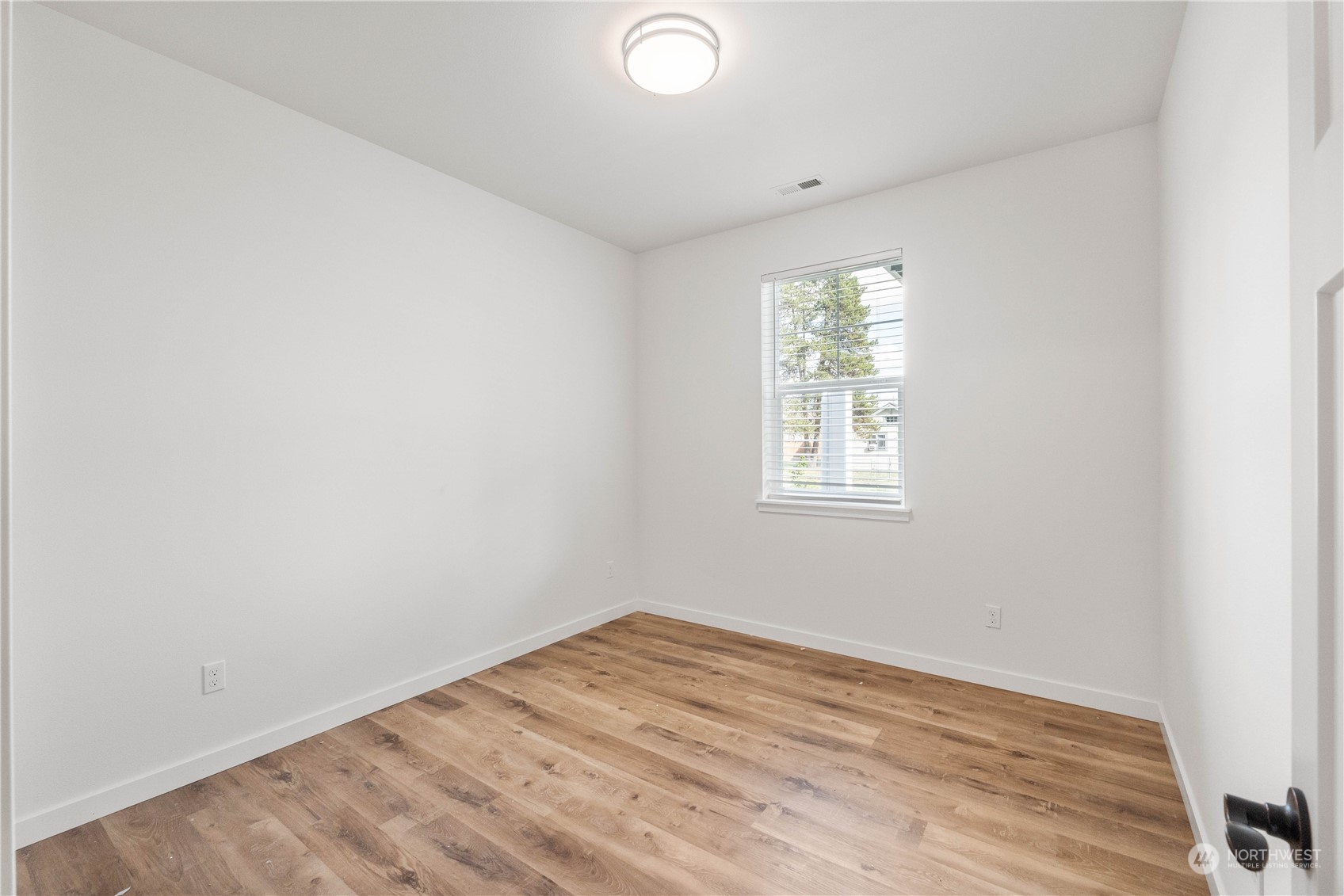 6444 South Verde Street Tacoma, WA 98409 - Photo 14 of 36