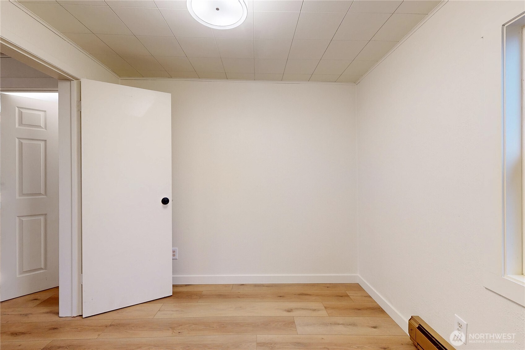 1209 Chestnut Street Milton Freewater, OR 97862 - Photo 14 of 23 a view of an empty room