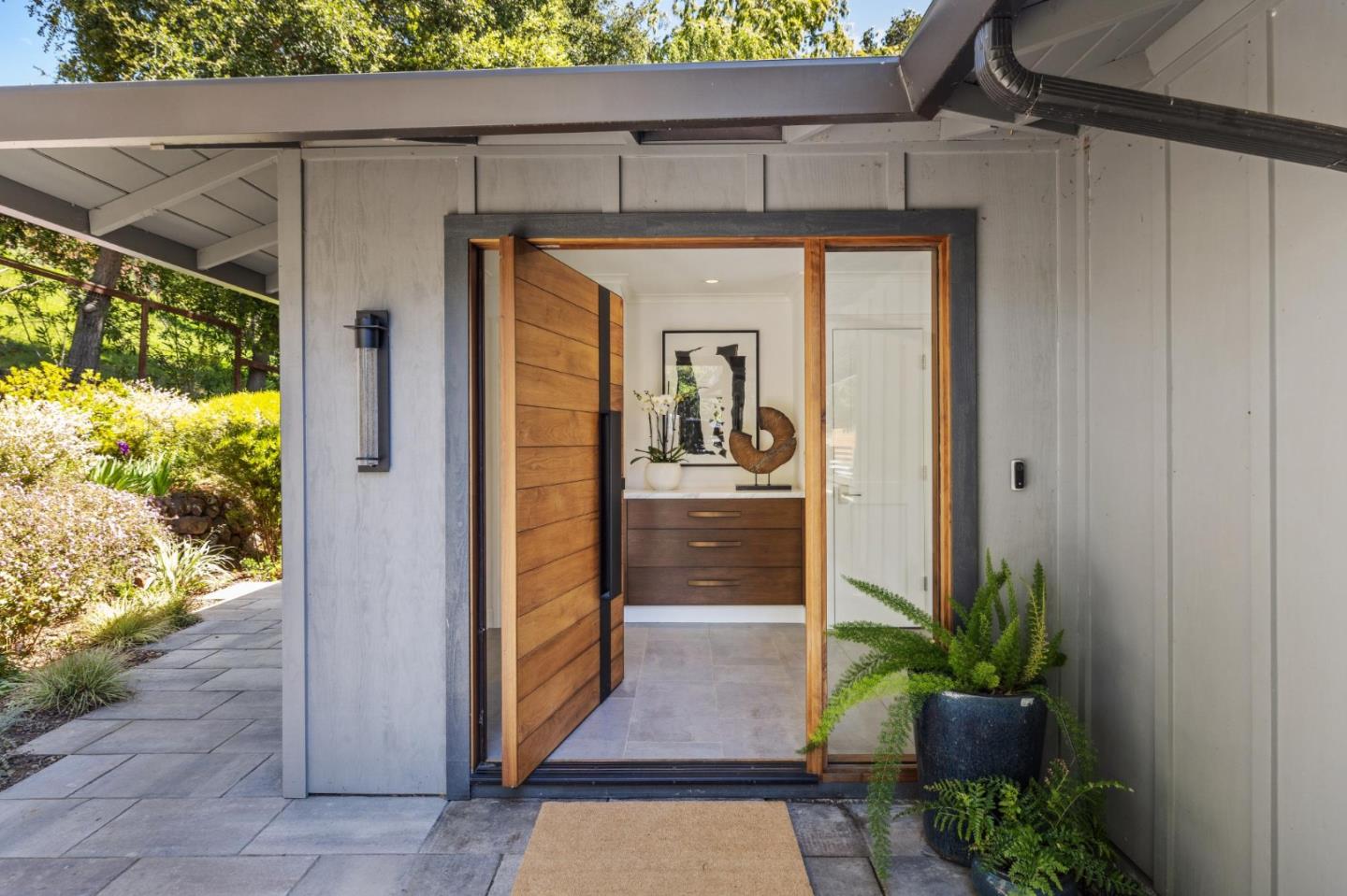 30 Cheyenne Point Portola Valley, CA 94028 - Photo 4 of 38 a view of a porch