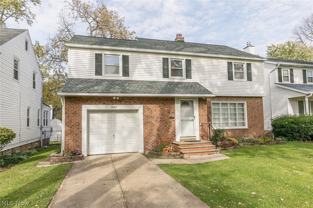 4487 Greenwold Road South Euclid, OH 44121 - Photo 2 of 30