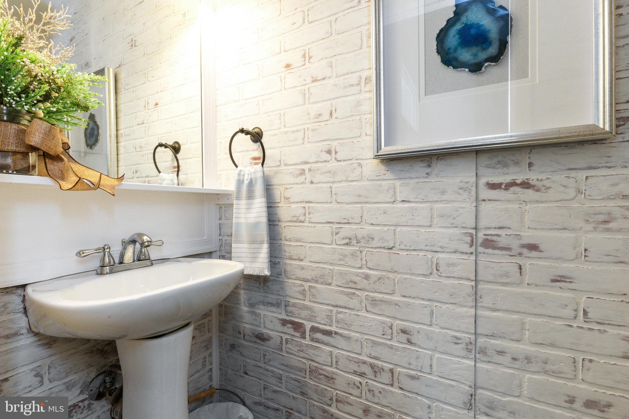 6405 Walhonding Road Bethesda, MD 20816 - Photo 19 of 52 Gallery Image 19