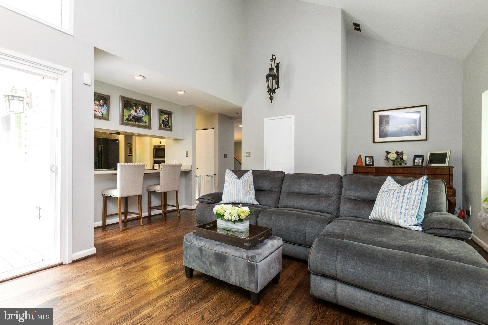 6405 Walhonding Road Bethesda, MD 20816 - Photo 20 of 52 Gallery Image 20