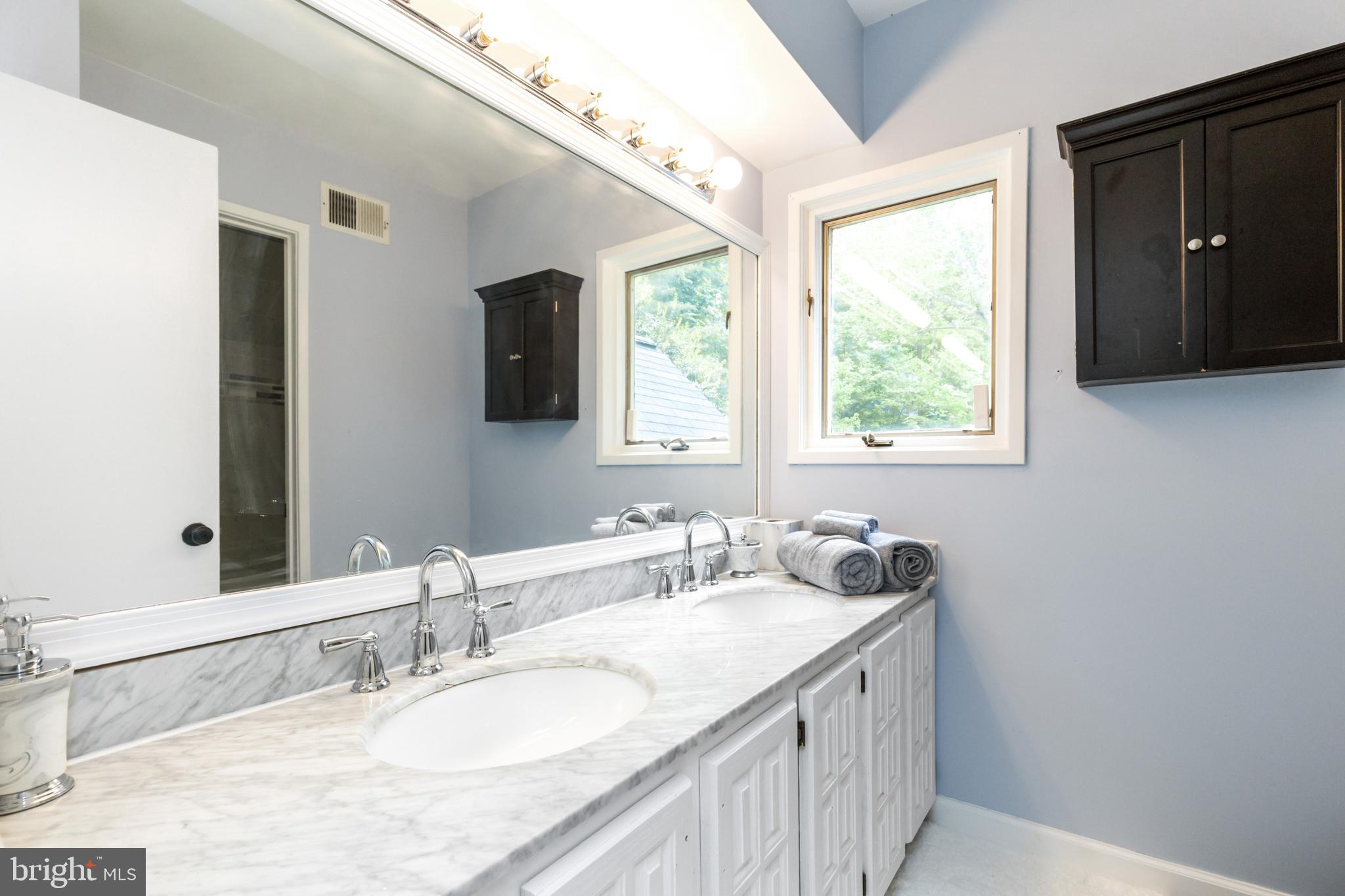 6405 Walhonding Road Bethesda, MD 20816 - Photo 24 of 52 Gallery Image 24