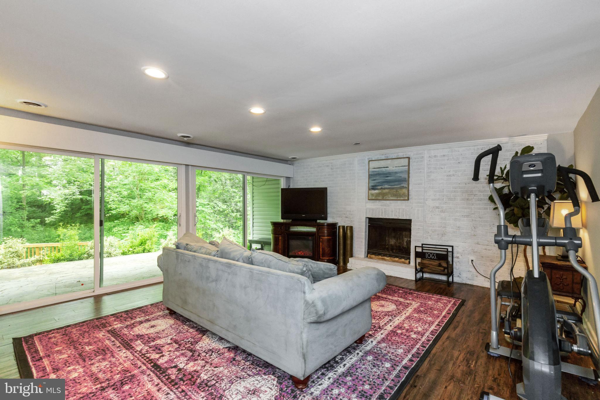 6405 Walhonding Road Bethesda, MD 20816 - Photo 31 of 52 Gallery Image 31