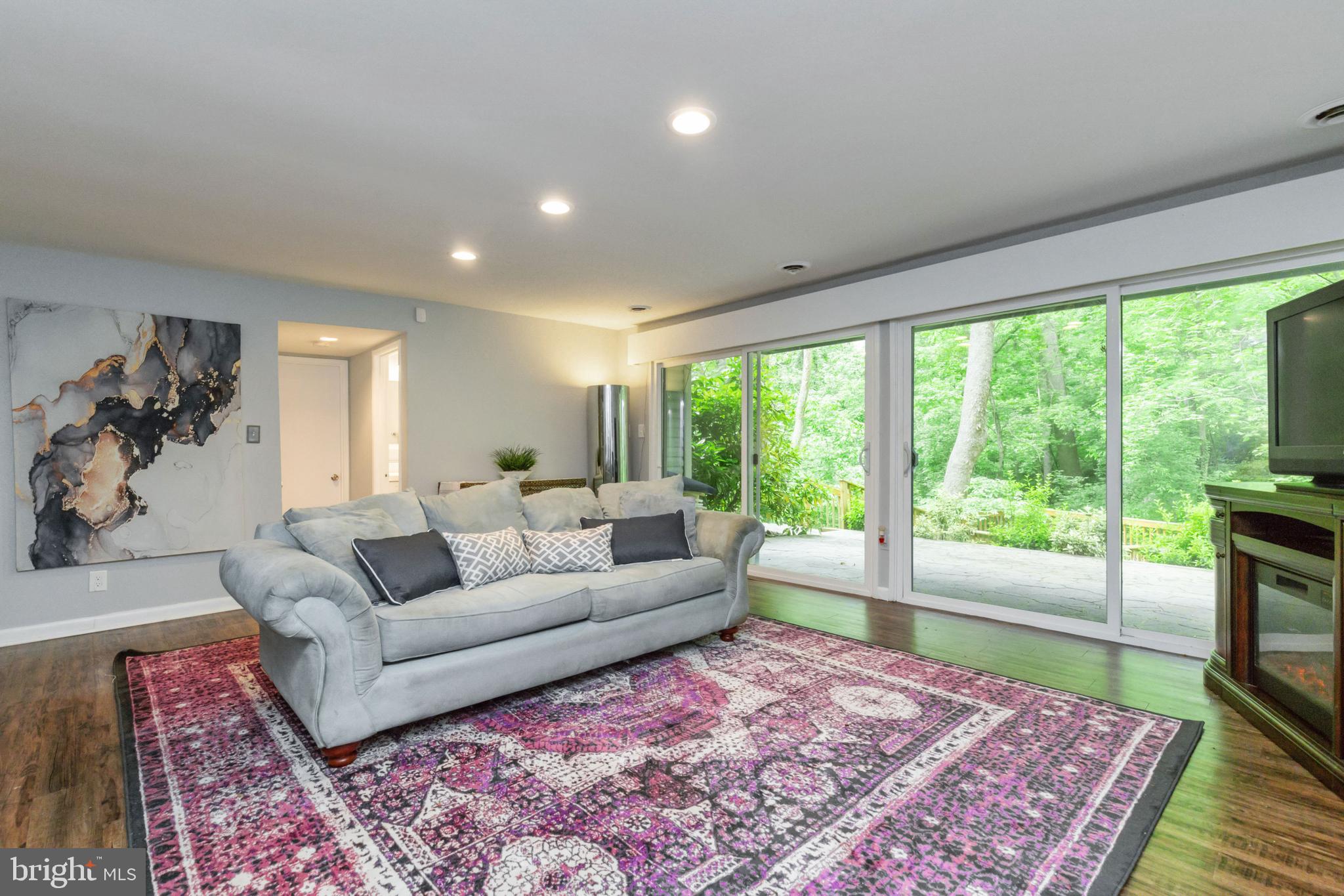 6405 Walhonding Road Bethesda, MD 20816 - Photo 32 of 52 Gallery Image 32
