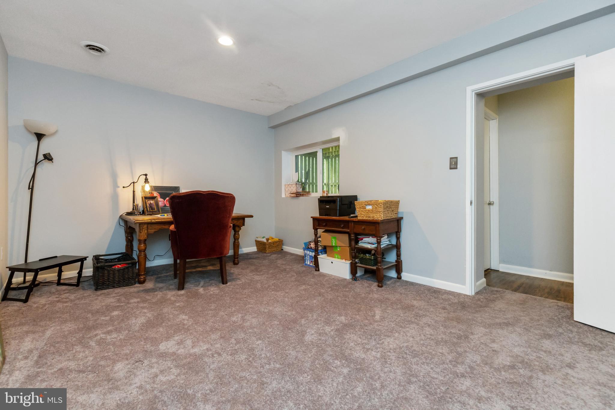 6405 Walhonding Road Bethesda, MD 20816 - Photo 36 of 52 Gallery Image 36