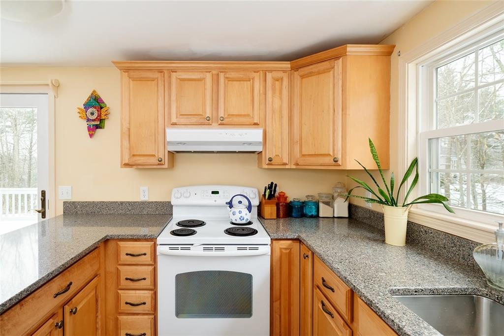83 Pine Hill Road York, ME 03902 - Photo 3 of 34 Photo