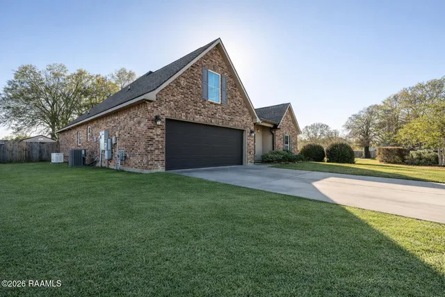 $310,000 | 409 Victoria Lights Lane, Broussard, LA 70518