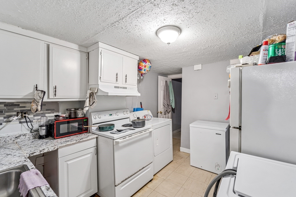 339-341 Allen Street Springfield, MA 01108 - Photo 17 of 31 Gallery Image 17