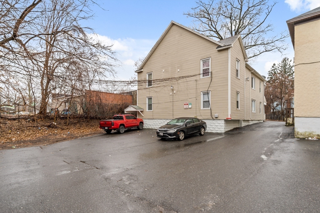 339-341 Allen Street Springfield, MA 01108 - Photo 4 of 31 Gallery Image 4