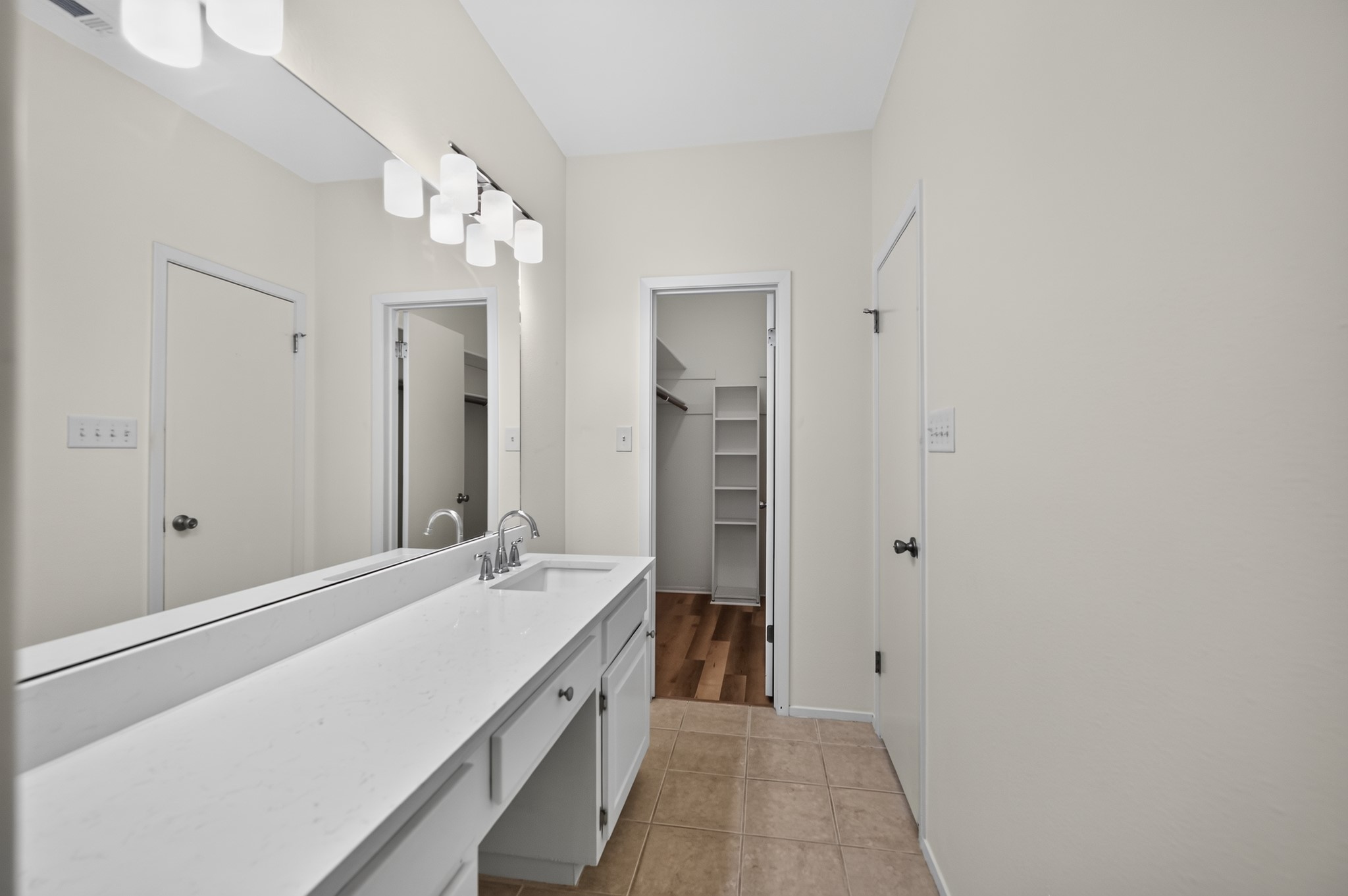 5701 Scout Bluff Austin, TX 78731 - Photo 11 of 26 Primary bath