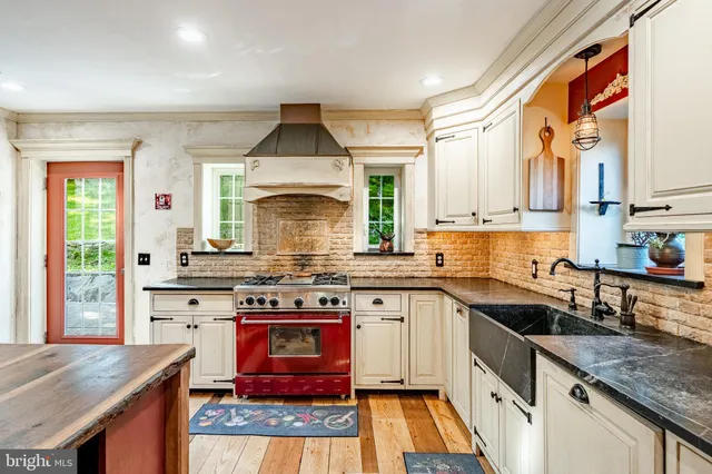 $1,590,000 | 186 Bragg Hill Road, West Chester, PA 19382