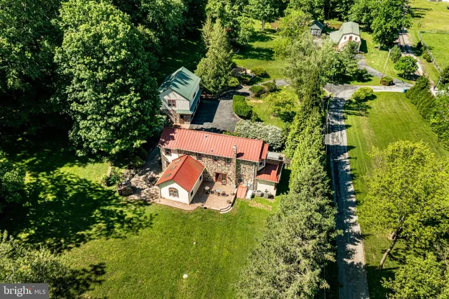 $1,590,000 | 186 Bragg Hill Road, West Chester, PA 19382