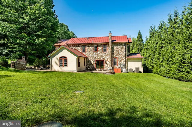 $1,590,000 | 186 Bragg Hill Road, West Chester, PA 19382