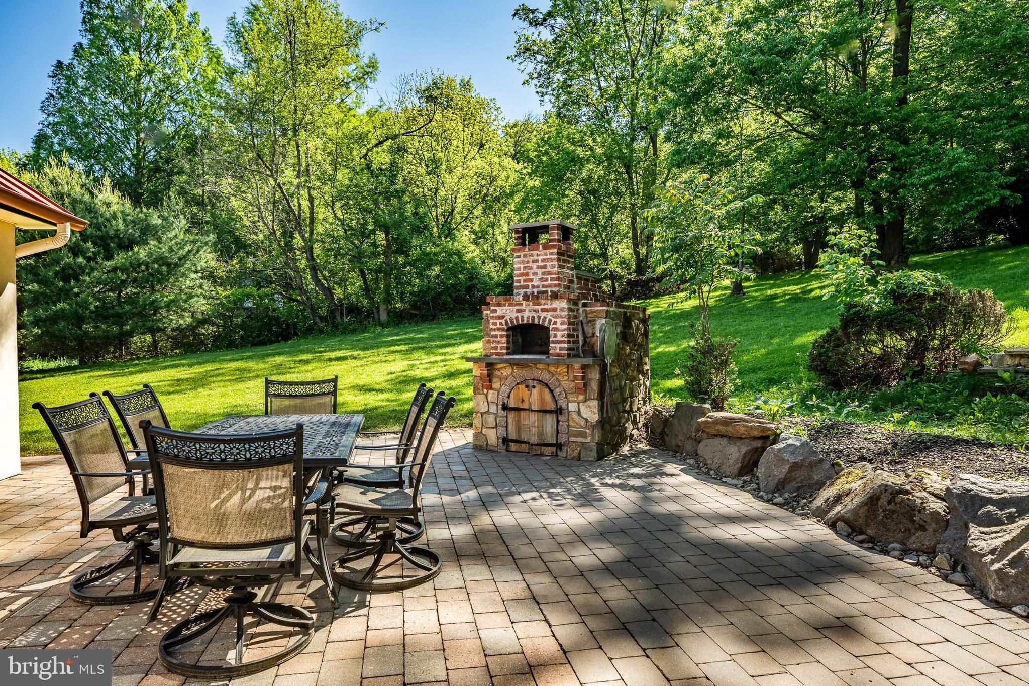 186 Bragg Hill Road West Chester, PA 19382 - Photo 44 of 75 Pizza Oven