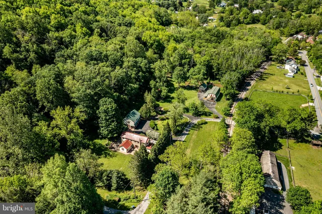 $1,590,000 | 186 Bragg Hill Road, West Chester, PA 19382