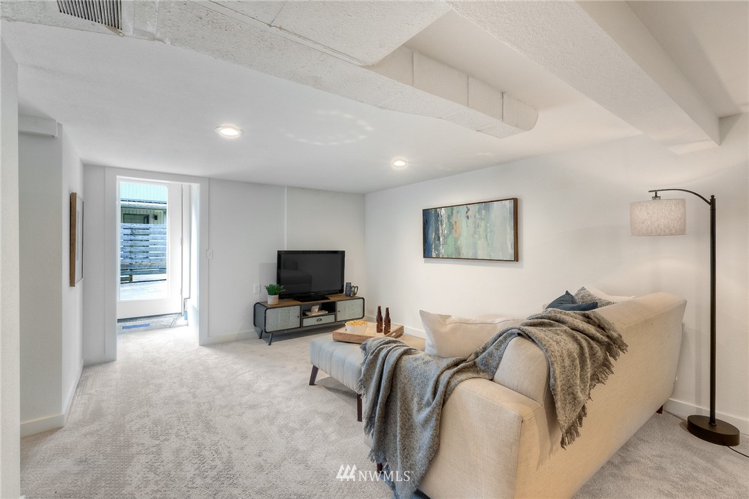 3603 Southwest 107th Street Seattle, WA 98146 - Photo 17 of 23 Gallery Image 17